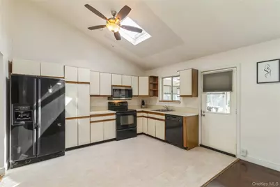 4 Monarch Avenue, Selden, NY 11784 - Photo 13