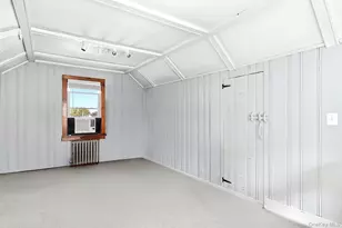 142 Rocklyn Ave, Lynbrook, NY 11563 - Photo 21