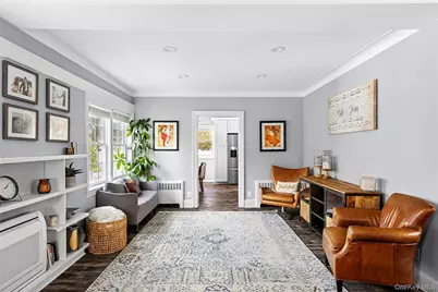 142 Rocklyn Avenue, Lynbrook, NY 11563 - Photo 3