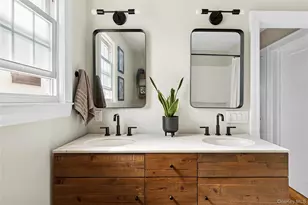 142 Rocklyn Ave, Lynbrook, NY 11563 - Photo 11