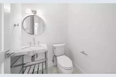 37 Peconic Bay, Southampton, NY 11968 - Photo 15