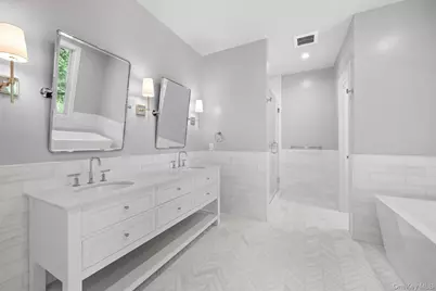 37 Peconic Bay, Southampton, NY 11968 - Photo 23