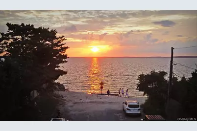 37 Peconic Bay, Southampton, NY 11968 - Photo 35