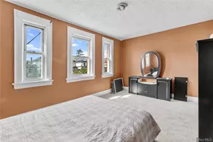 90-29 178th St, Hollis, NY 11423 - Photo 17