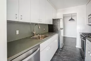 333 E Broadway, Long Beach, NY 11561 - Photo 9