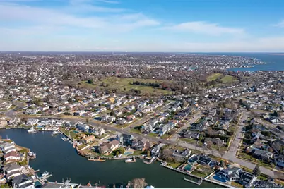 5 Huron Avenue, Massapequa, NY 11758 - Photo 31