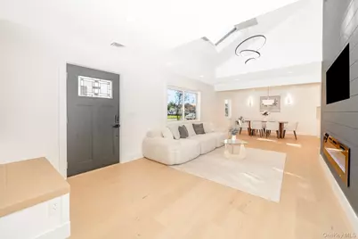 5 Huron Avenue, Massapequa, NY 11758 - Photo 5