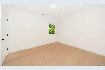 5 Huron Avenue, Massapequa, NY 11758 - Photo 15