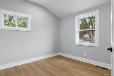 506 Scherger Avenue, Patchogue, NY 11772 - Photo 15