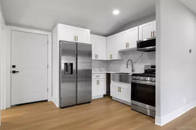 506 Scherger Avenue, Patchogue, NY 11772 - Photo 7