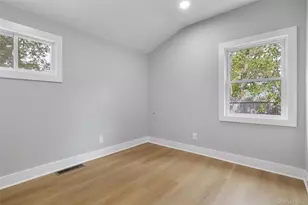 506 Scherger Ave, Patchogue, NY 11772 - Photo 17