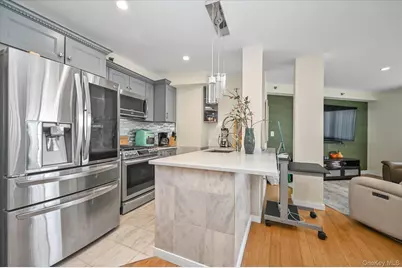 81-14 Queens Boulevard #PH6C, Elmhurst, NY 11373 - Photo 7