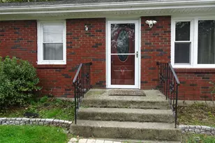 28 Overlook Dr, Middle Hope, NY 12550 - Photo 3