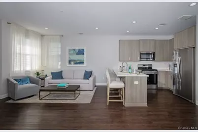 5 Sutton Court #5, Mount Sinai, NY 11766 - Photo 5