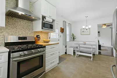 225 Carol Avenue, Pelham, NY 10803 - Photo 11