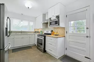 225 Carol Ave, Pelham, NY 10803 - Photo 13