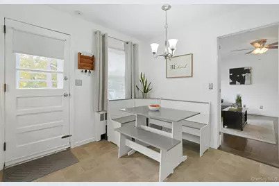 225 Carol Avenue, Pelham, NY 10803 - Photo 17