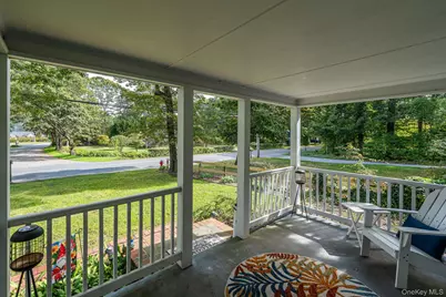 920 Bray Avenue, Laurel, NY 11948 - Photo 3