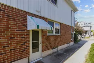 221-14 Fairbury Ave, Queens Village, NY 11428 - Photo 27