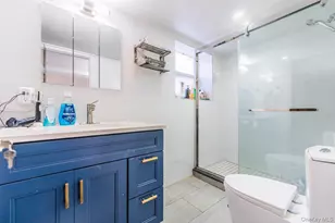 67-37 180th St, Fresh Meadows, NY 11365 - Photo 21