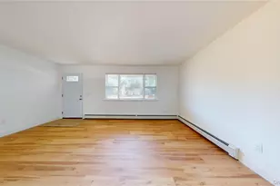 9 Brushwood Dr, Shirley, NY 11967 - Photo 3