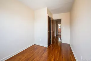 1149 E 219th St, Bronx, NY 10469 - Photo 19
