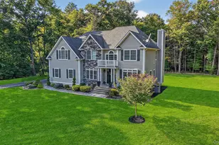 93 Shagbark Ln, Hopewell Junction, NY 12533 - Photo 5