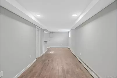 2812 Sipp Avenue, Medford, NY 11763 - Photo 17