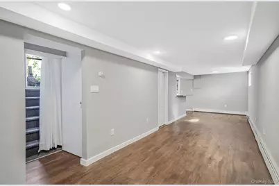 2812 Sipp Avenue, Medford, NY 11763 - Photo 9