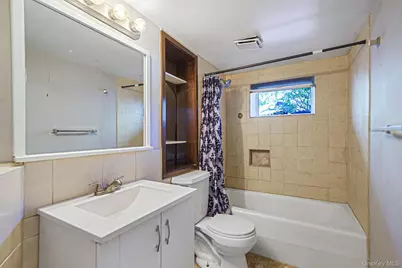 2812 Sipp Avenue, Medford, NY 11763 - Photo 31