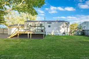 2812 Sipp Ave, Medford, NY 11763 - Photo 23