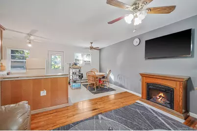 2812 Sipp Avenue, Medford, NY 11763 - Photo 13