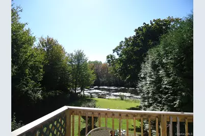 725 W Main Street, Riverhead, NY 11901 - Photo 11