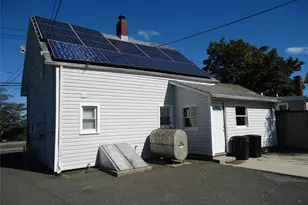 725 W Main St, Riverhead, NY 11901 - Photo 27