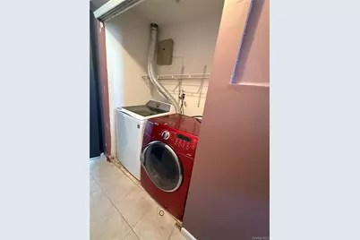 105 Churchill Avenue, New York, NY 10309 - Photo 15