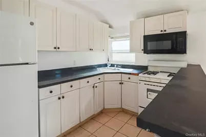 11545 124th Street, Ozone Park, NY 11420 - Photo 9