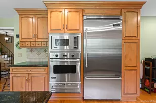 4 Pippin Ln, Lloyd Harbor, NY 11743 - Photo 9