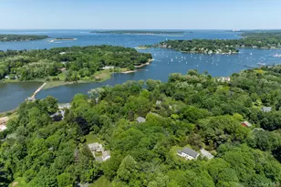 4 Pippin Ln, Lloyd Harbor, NY 11743 - Photo 31