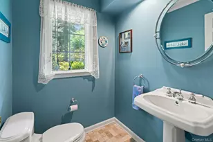 4 Pippin Ln, Lloyd Harbor, NY 11743 - Photo 17