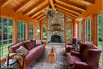 4 Pippin Lane, Lloyd Harbor, NY 11743 - Photo 15