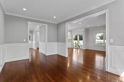 17 Hannington Avenue, Wantagh, NY 11793 - Photo 11