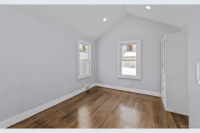 61 Eastview Road, Ronkonkoma, NY 11779 - Photo 15