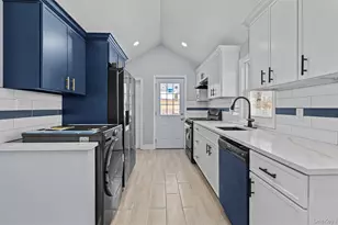 61 Eastview Rd, Ronkonkoma, NY 11779 - Photo 7