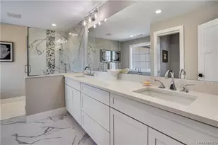 16 Kingwood Ln, Poughkeepsie, NY 12601 - Photo 7