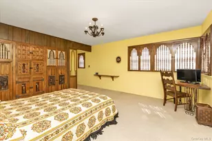 180 Dogwood Rd, Roslyn, NY 11576 - Photo 9