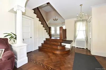 101 Wallace Street, Freeport, NY 11520 - Photo 5