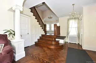 101 Wallace St, Freeport, NY 11520 - Photo 5