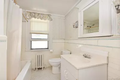 101 Wallace Street, Freeport, NY 11520 - Photo 21