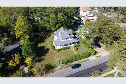 101 Wallace Street, Freeport, NY 11520 - Photo 33