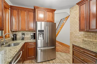1444 Gillespie Avenue, Bronx, NY 10461 - Photo 11